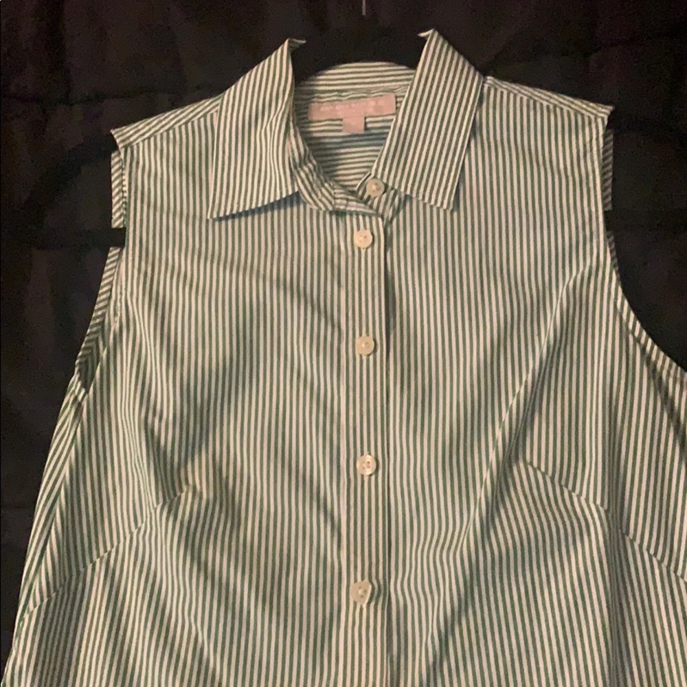 Button up shirt Sleevless